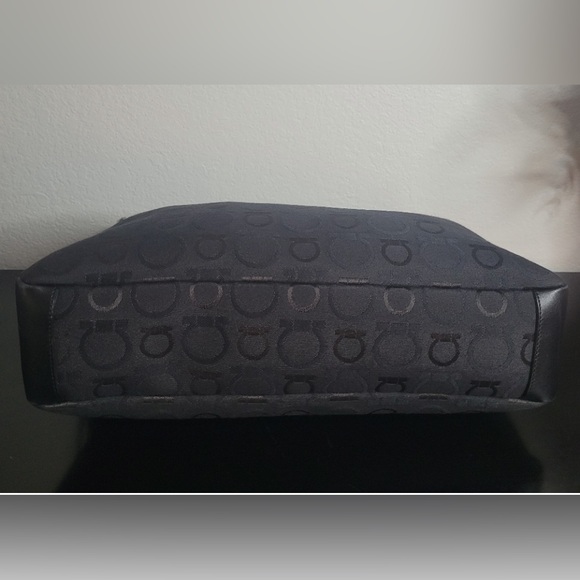 Salvatore Ferragamo Gancini Hobo Bag - Picture 3 of 10